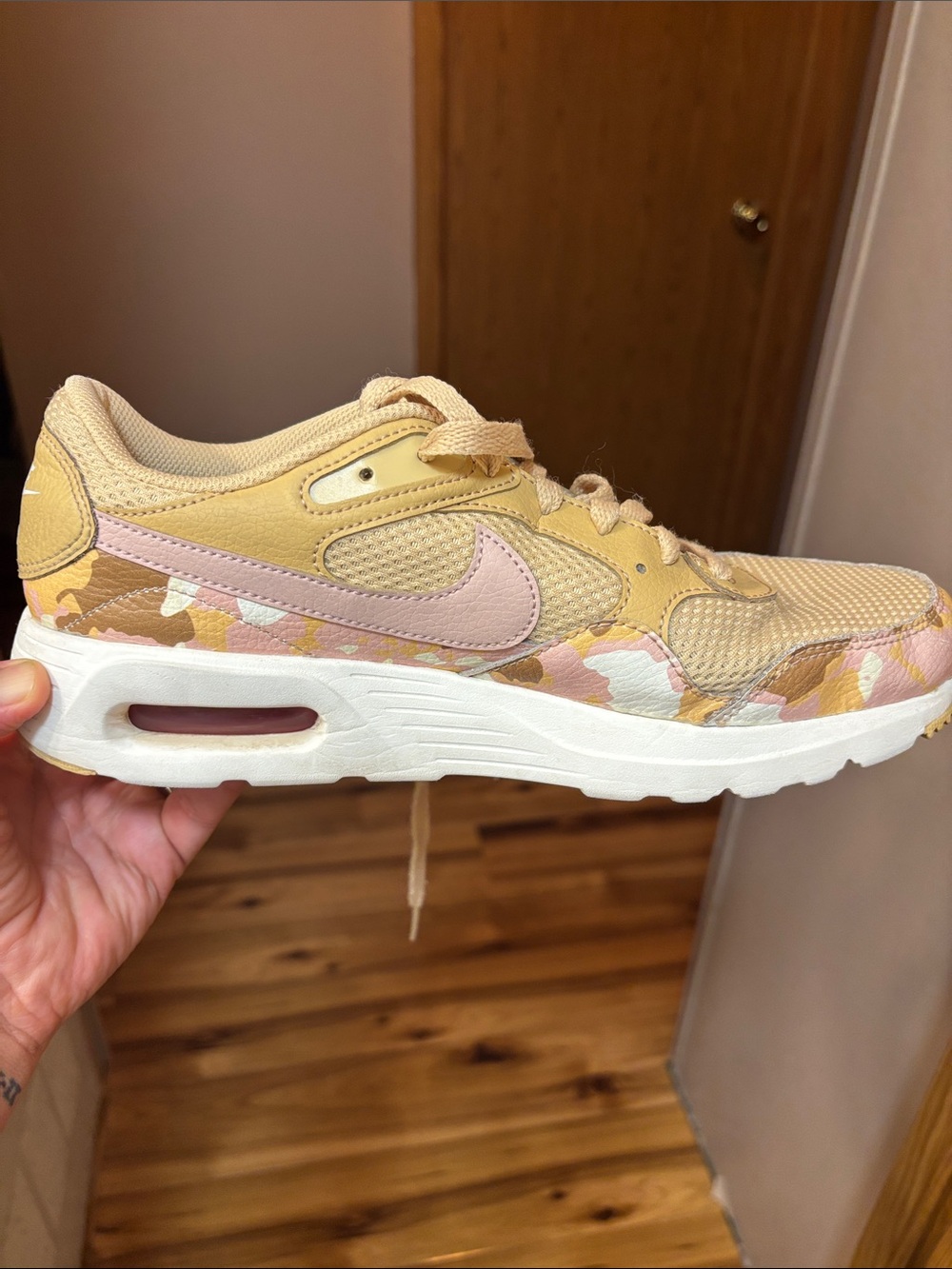 Nike Women's Tan & Pink Camo Low-Top Sneakers
